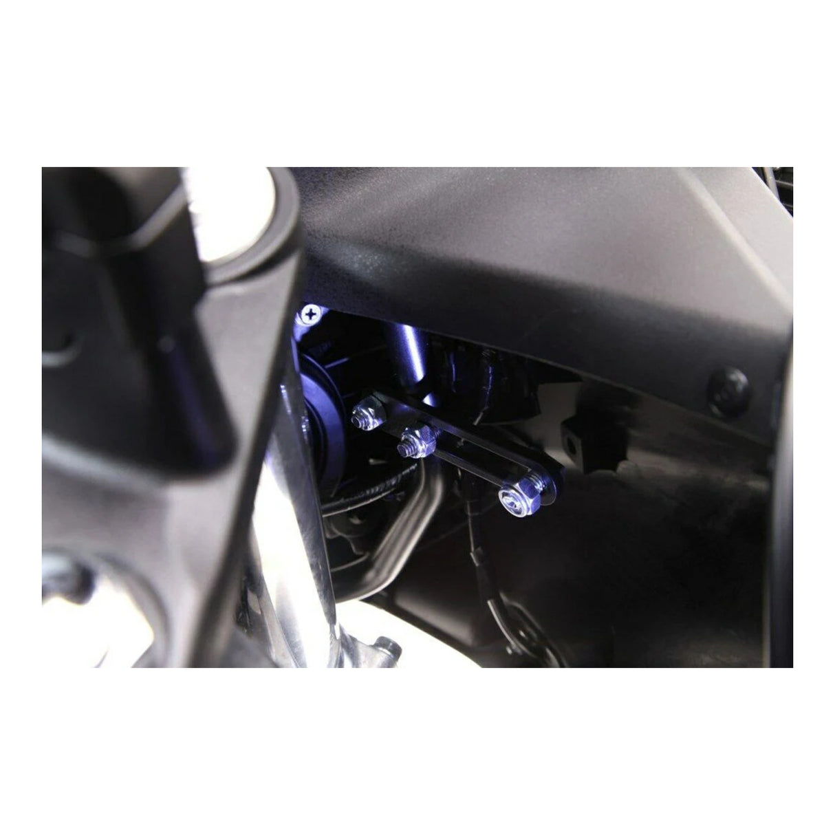 Denali Horn Mount for Suzuki V-Strom DL650 04-20/V-Strom DL650 Adventure 04-17/V-Strom DL1000 02-13 w/SoundBomb Original Dual-Tone Air Horn