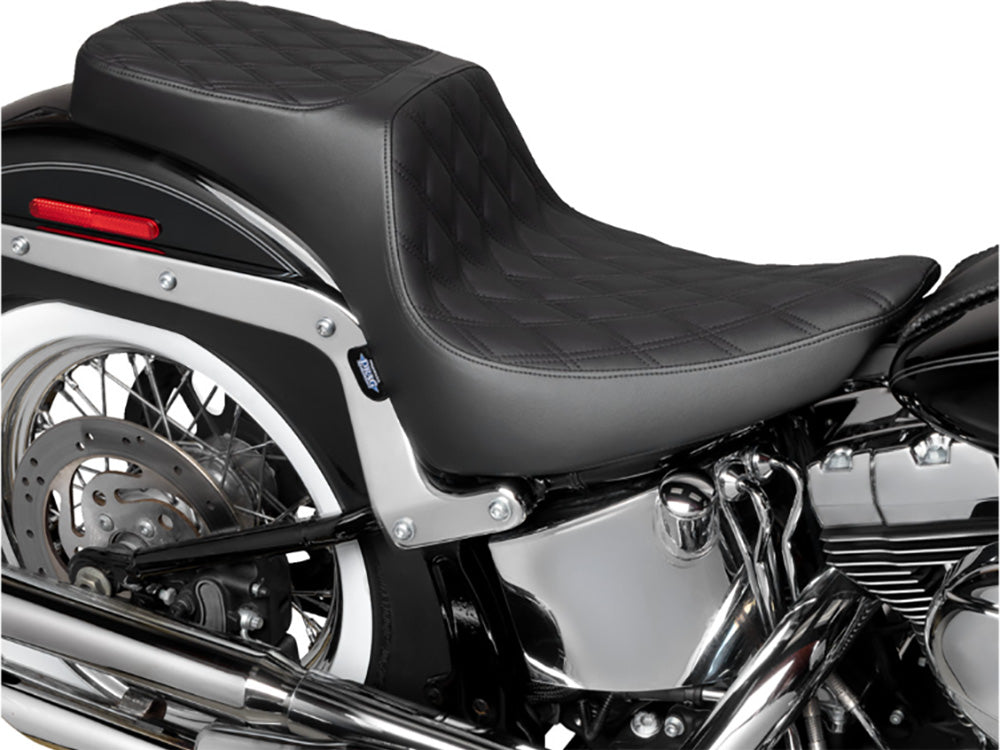 Drag Specialties DS-0802-1641 Performance Predator 2-Up Dual Seat w/Black Double Diamond Lattice Stitch for Harley-Davidson Softail 00-17 w/130 or 150 OEM Rear Tyre