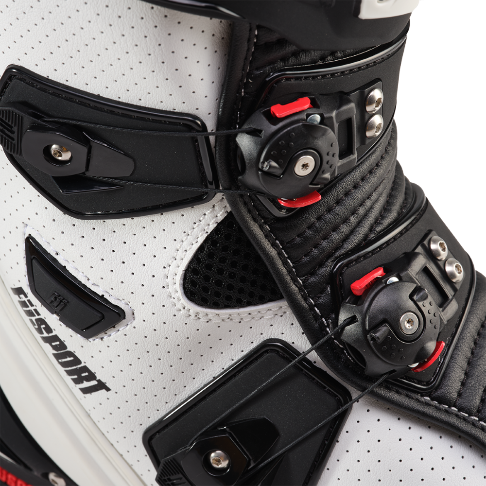 Fusport XR1 Perforated White/Black/White Boots