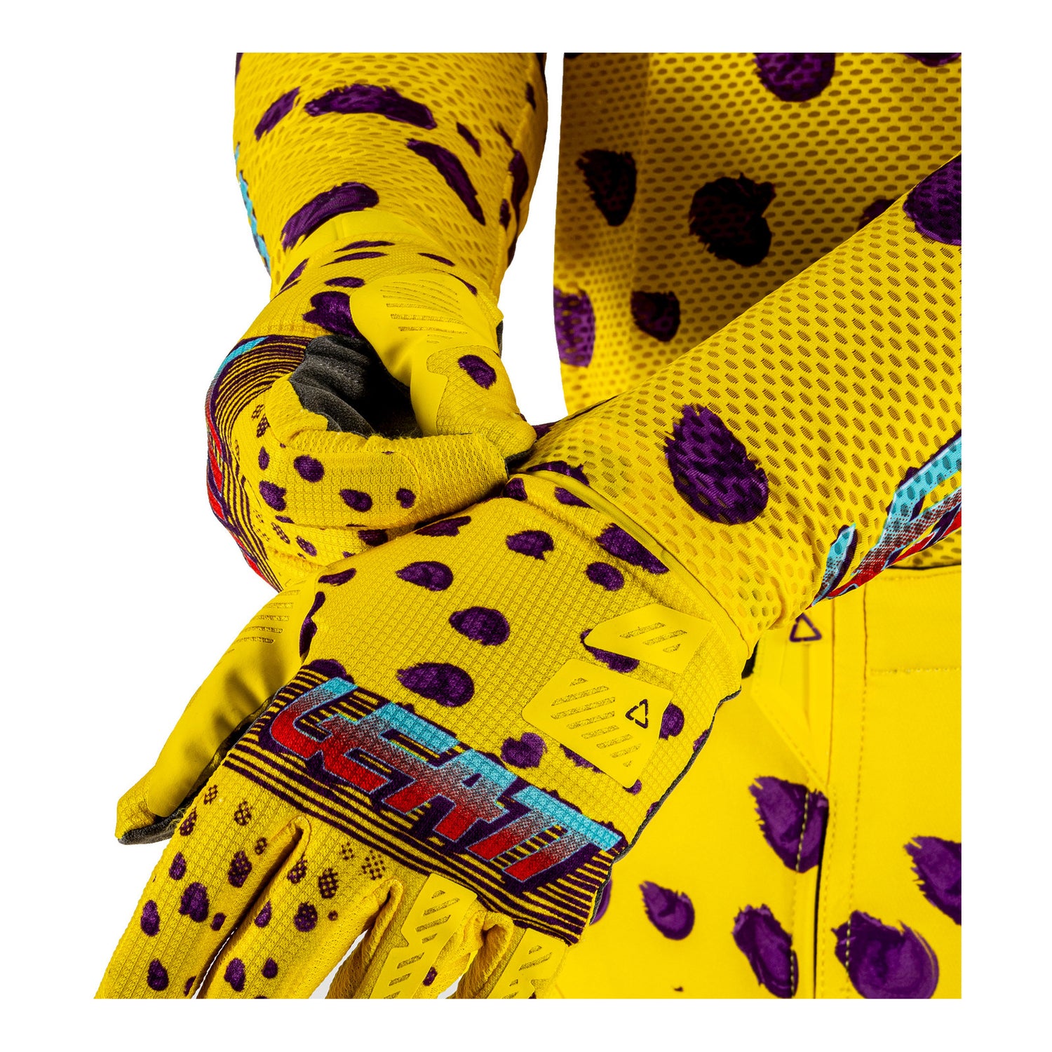 Leatt 2025 Moto 5.5 UltraWeld Cheetah Jersey