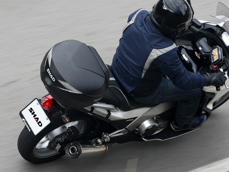 Shad SH39 Black/Carbon 39L Top Case