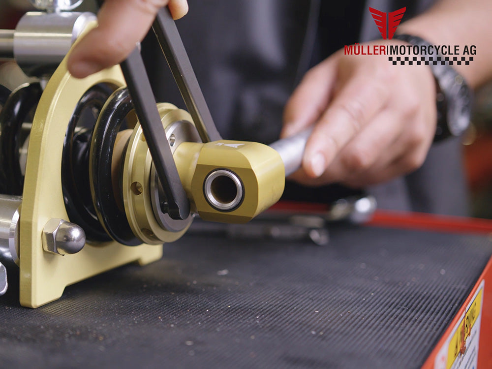 Muller Motorcycle AG MUL-130-0 Shock Spring Compression Tool for Harley-Davidson M8 Softail Models 18-Up/Evolution/Twin Cam Softail Models w/Adapter