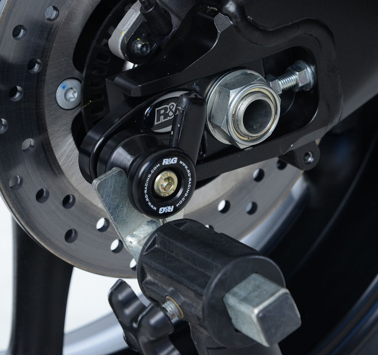 R&G Racing Cotton Reels M8 Black for Yamaha YZF-R6 17-20