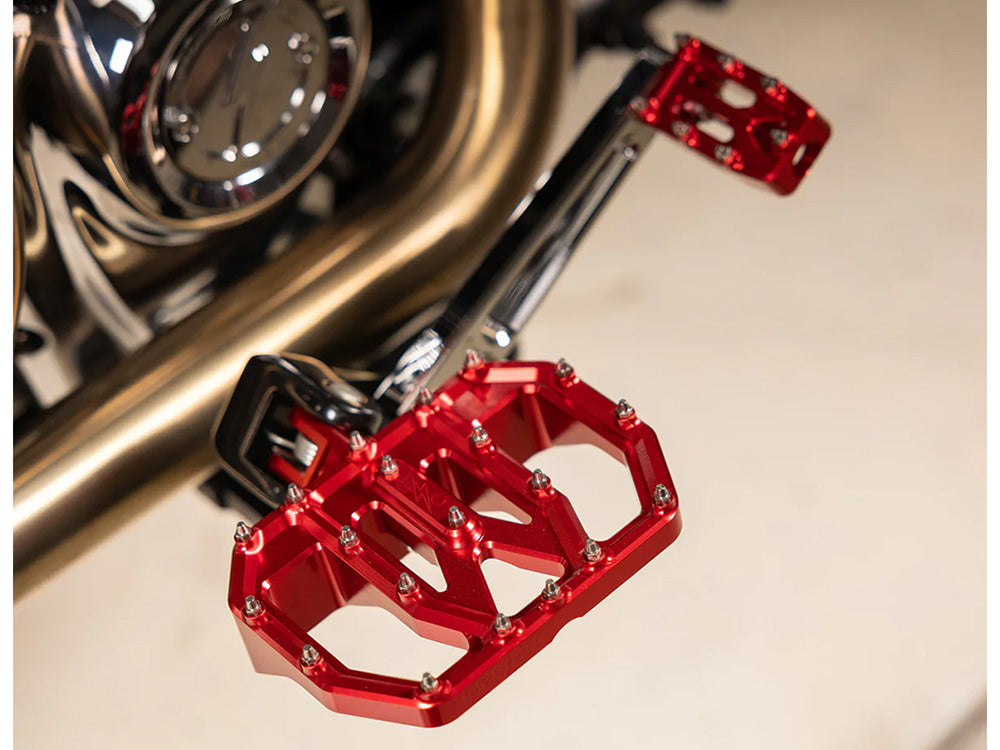 Thrashin Supply TS-TSC-2031-2-SF Aggressor Front Rider Mini Floorboards Red for Harley-Davidson Softail 18-Up