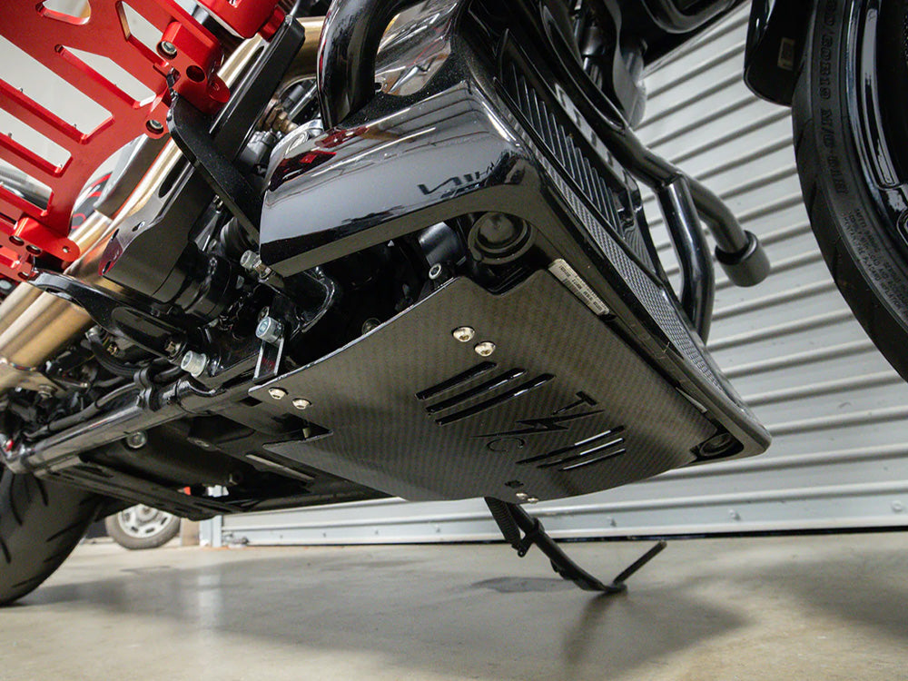 Thrashin Supply TS-TSC-3034-1 Skid Plate Carbon Fibre Gloss Weave for Harley-Davidson CVO Touring 23-Up/Street Glide/Road Glide 24-Up
