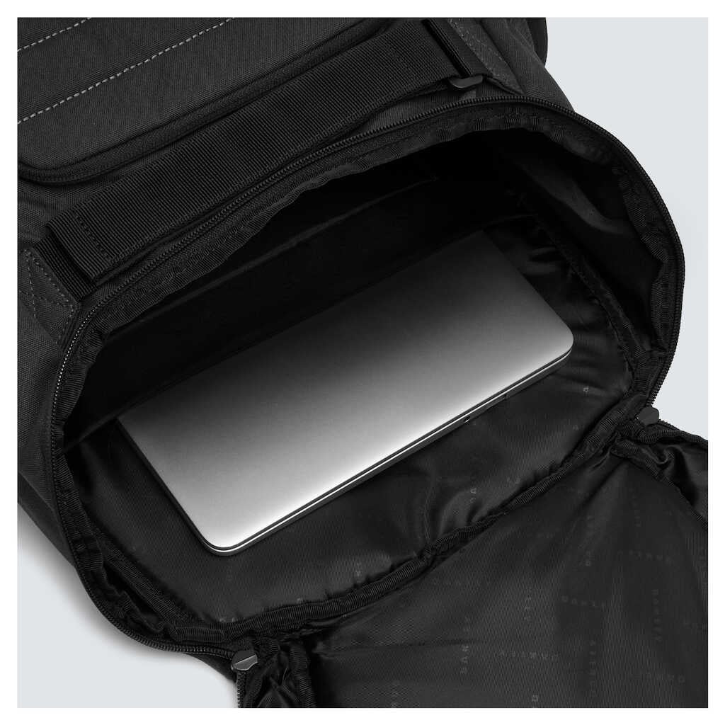 Oakley Enduro 3.0 Blackout 30L Big Backpack