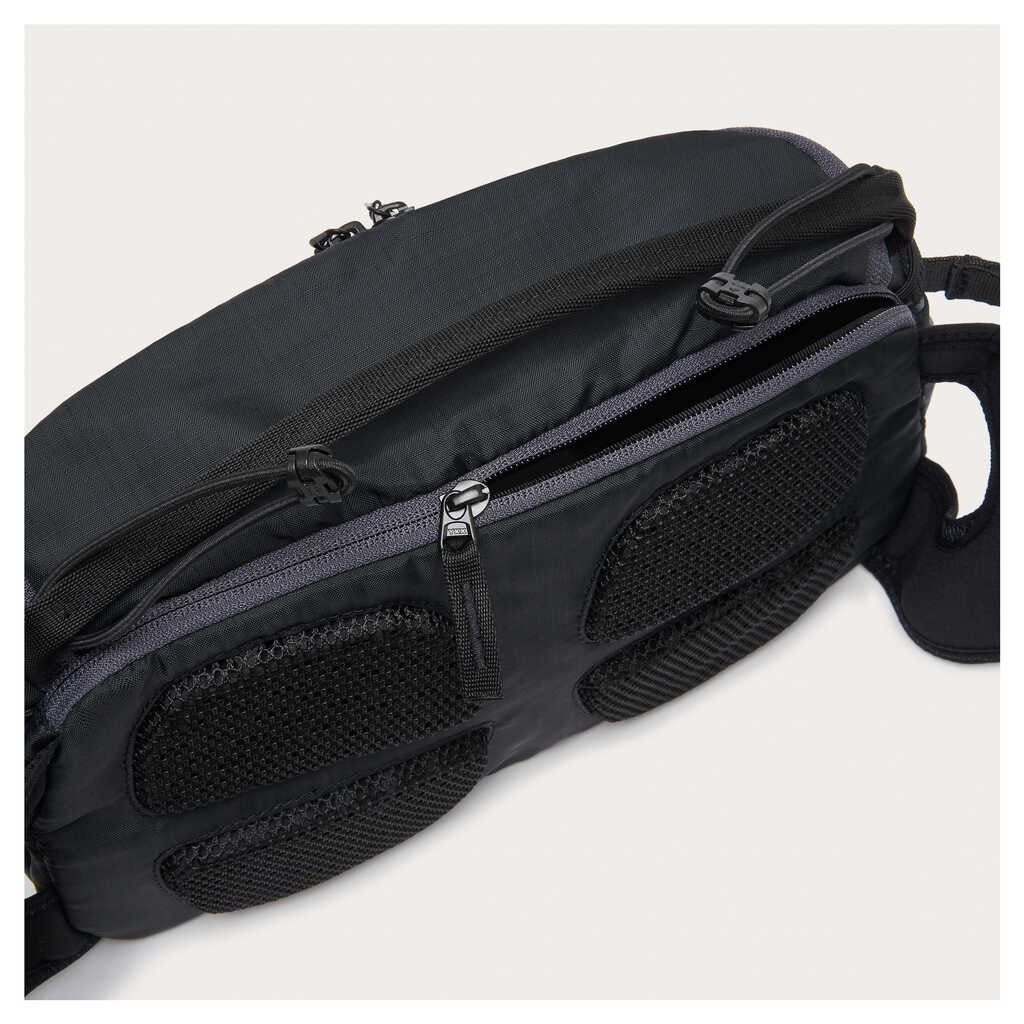 Oakley Seeker Traverse RC Blackout 13L Hip Pack