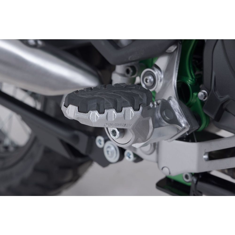 SW-Motech SW-FRS0811210500 EVO Footrest Kit Silver for Kawasaki KLE500/KLE500 SE 26-Up