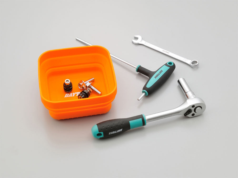 Daytona Parts Co DAY-31022 Collapsible Silicone Tray w/Magnetic Base Square