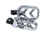 Flo Motorsports FLO-V-800CR Savage Series Footpegs w/H-D Male Mount Chrome