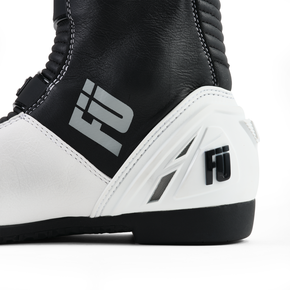 Fusport XR1 White/Black/White Boots