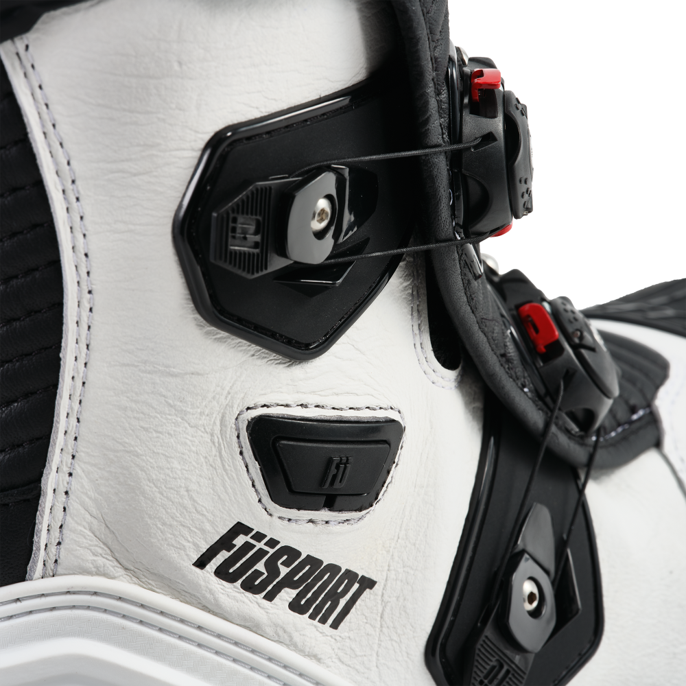 Fusport XR1 White/Black/White Boots
