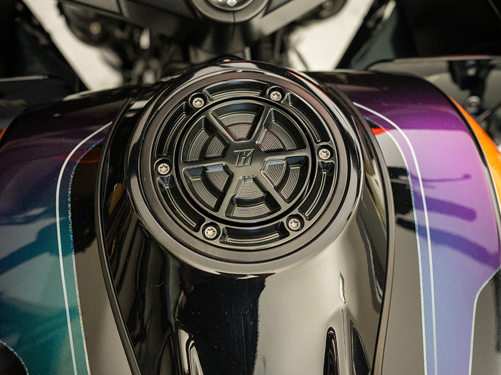 Kodlin KM-KUS61202 Ascent Pro Fuel Cap Gloss Black for Harley-Davidson CVO Touring 23-Up/Street Glide/Road Glide 24-Up/Touring 25-Up