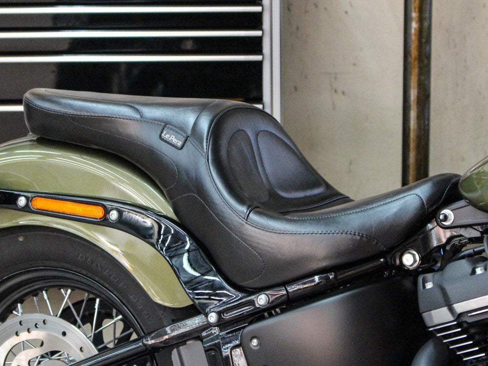 LePera Seats LP-LY-910 Maverick Dual Seat w/Stitch for Softail Slim/Street Bob 18-Up/Standard 20-Up