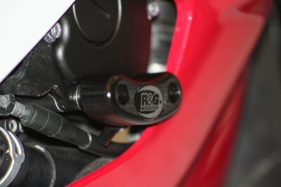 R&G Racing Right Engine Case Slider Black for Yamaha YZF-R6 06-07