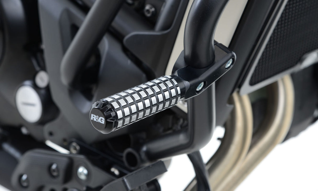 R&G Racing Highway Pegs Black for Kawasaki Vulcan Cafe 18-19/Vulcan S 15-20