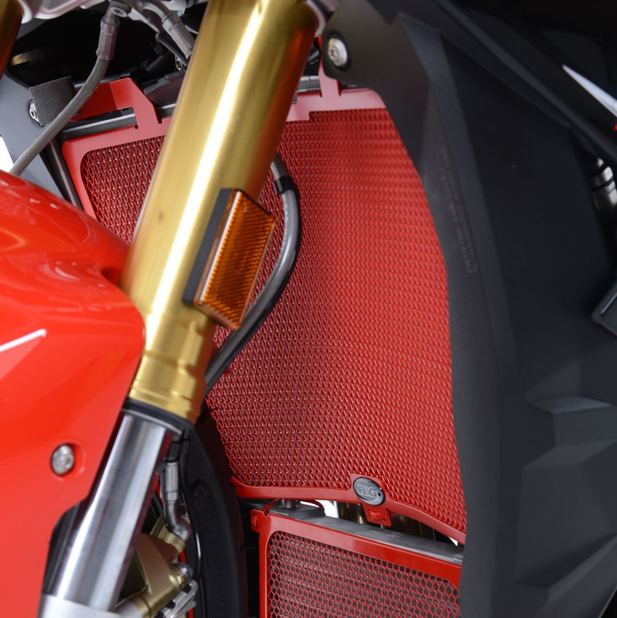 R&G Racing Radiator Guard Red for BMW S1000R 17-