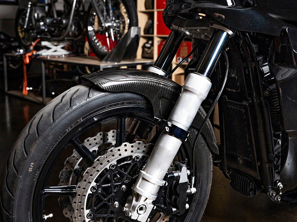 Saddlemen SAD-CF-8-0002 Carbon Front Fender Gloss Finish for Harley-Davidson Mid-Glide Dyna 06-17/Softail Street Bob 18-Up/Standard 20-24 w/19" Front Wheel/also fits Softail Low Rider S 20-Up/Low Rider ST 22-Up w/Adapter