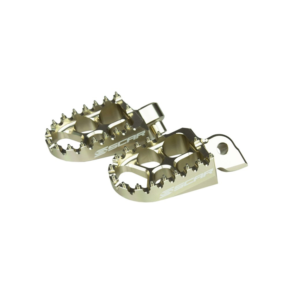 Scar S1511T Evo Footpegs Silver for Yamaha YZ65 18-25/YZ85 02-25/YZ125/YZ250 97-25/YZ250F 01-23/YZ450F 03-22/YZ125X 17-25/YZ250X 16-25/YZ250FX 15-24/YZ450FX 16-23/WR250F 01-23/WR450F 99-23/Tenere 700 20-24