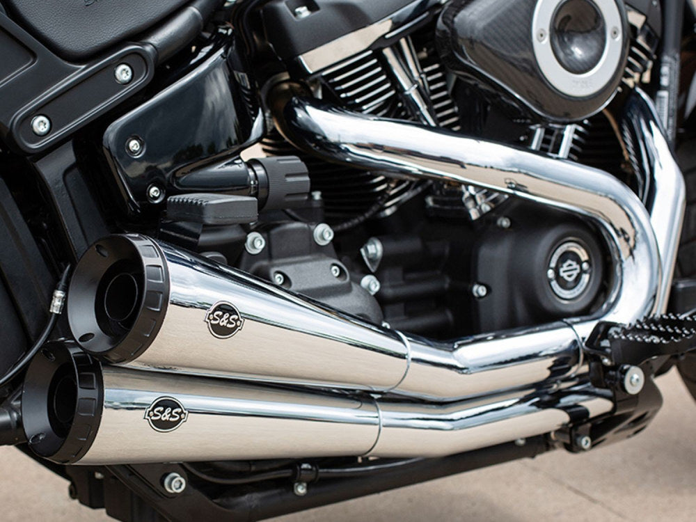 S&S Cycle SS550-0761 Grand National 2-2 Exhaust Chrome w/Black End Caps for Street Bob/Low Rider/Slim/Fat Bob/Deluxe 18-Up