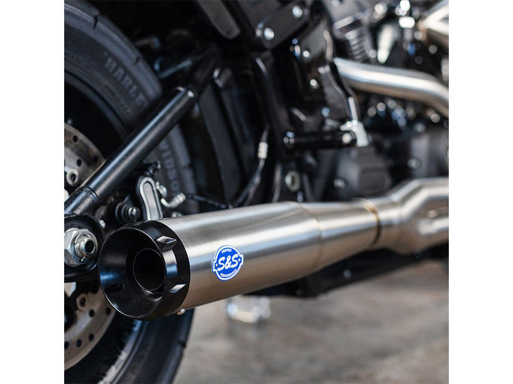 S&S Cycle SS550-1099 SuperStreet 2-1 Exhaust Stainless Steel w/Black End Cap for Softail 18-Up Non-240 Rear Tyre Models