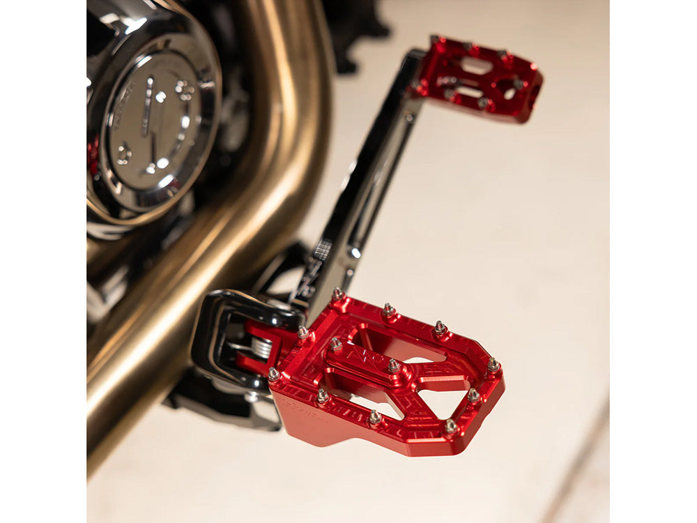 Thrashin Supply TS-TSC-2022-2-SF Aggressor Front Rider Footpegs Red for Harley-Davidson Softail 18-Up