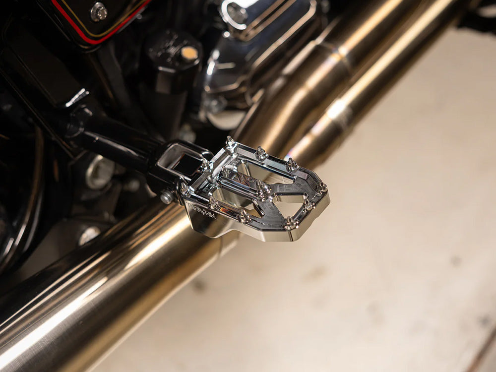 Thrashin Supply TS-TSC-2022-3-SR Aggressor Rear Passenger Footpegs Chrome for Harley-Davidson Softail 18-Up
