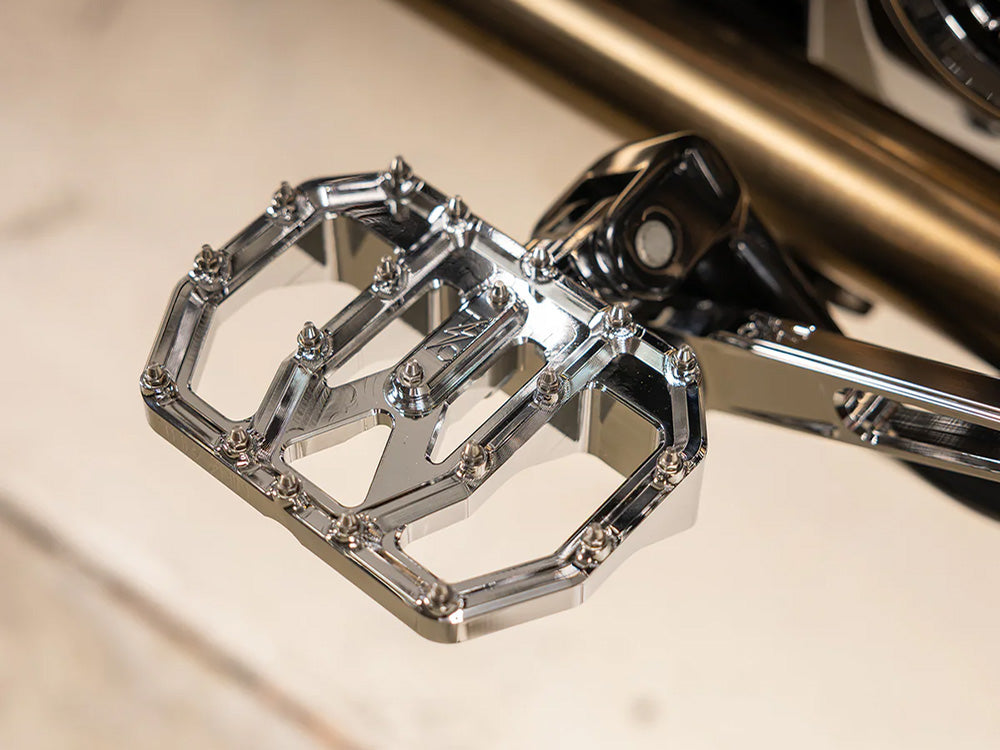 Thrashin Supply TS-TSC-2031-3-D Aggressor Mini Floorboards Chrome