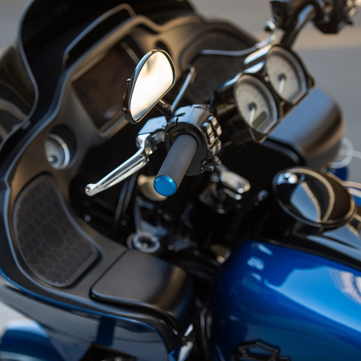 Arlen Ness AN-07-345 Knurled Fusion Handrips Blue for Harley-Davidson Big Twin 08-24 w/Throttle-By-Wire