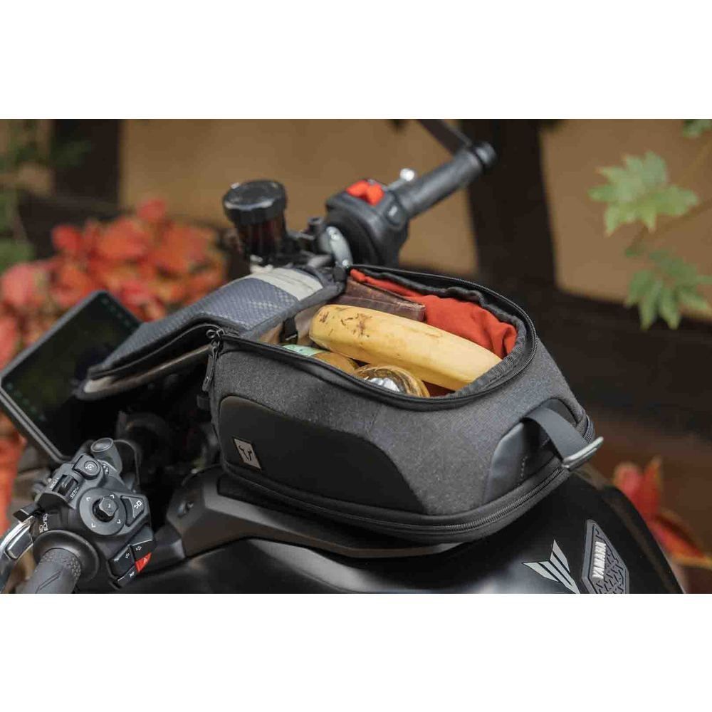 SW-Motech SW-BCTRS0041320000 Legend Gear LT4 Black 4-6L Tank Bag