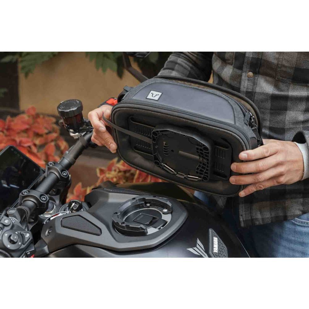 SW-Motech SW-BCTRS0041320000 Legend Gear LT4 Black 4-6L Tank Bag