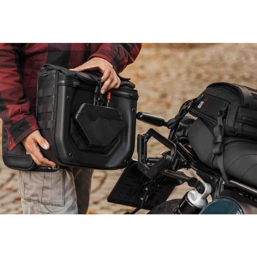 SW-Motech SW-BCHTA0040120000 Legend Gear 11L Black Side Bag for V-LOC