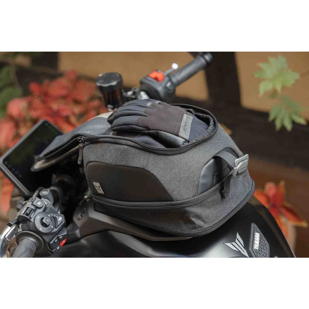 SW-Motech SW-BCTRS0041320000 Legend Gear LT4 Black 4-6L Tank Bag